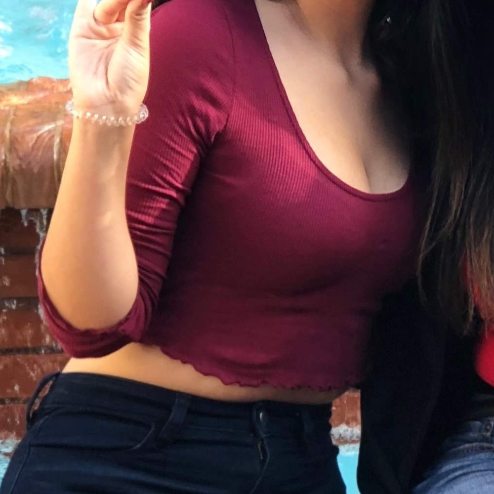 FASHION NOVA BURGUNDY CROPPED LONG SLEEVE